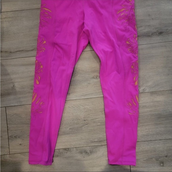 FREE PEOPLE FP MOVEMENT Palm Springs High Waist tropical bloom Leggings Medium - Picture 6 of 9